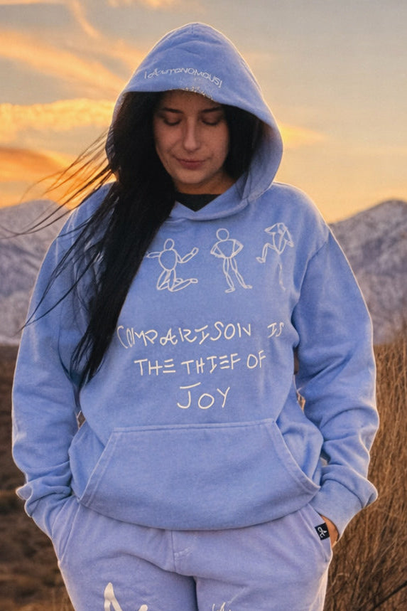 𝐂𝐎𝐌𝐏𝐀𝐑𝐈𝐒𝐎𝐍 𝐒𝐖𝐄𝐀𝐓𝐒𝐔𝐈𝐓
𝐔𝐍𝐈𝐒𝐄𝐗